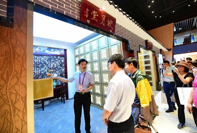 科技赋能生命终点 北京殡葬设备产品展推出智能寄存新方案